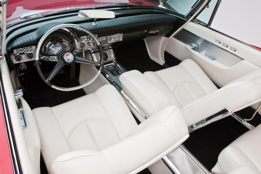 Интерьер Chrysler 300G Convertible (RC4/P 845) 1961 года  (фото 66 из 85)
